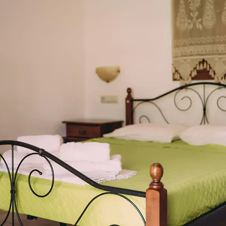 Trikalioti's Lush Estate Palouki