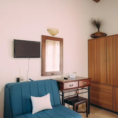 Trikalioti's Lush Estate Palouki