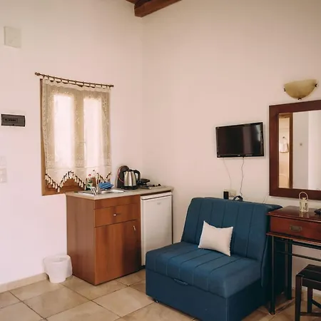 Daire Trikalioti's Lush Estate