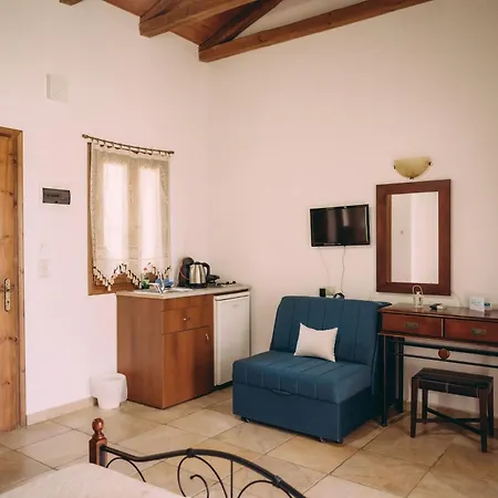 Trikalioti's Lush Estate *