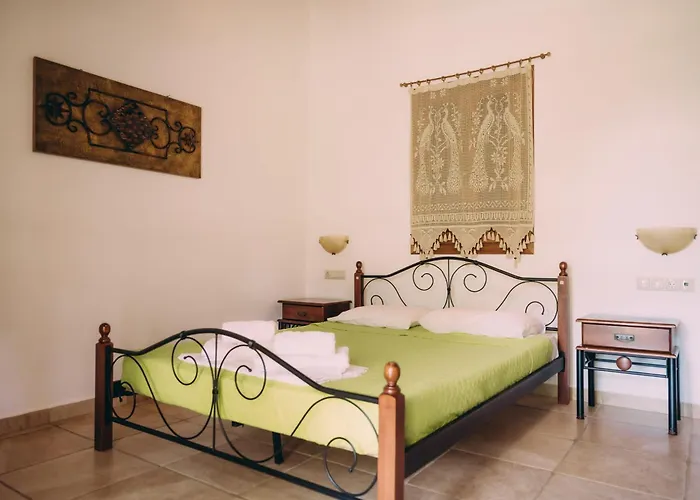 Trikalioti's Lush Estate Appartement Palouki