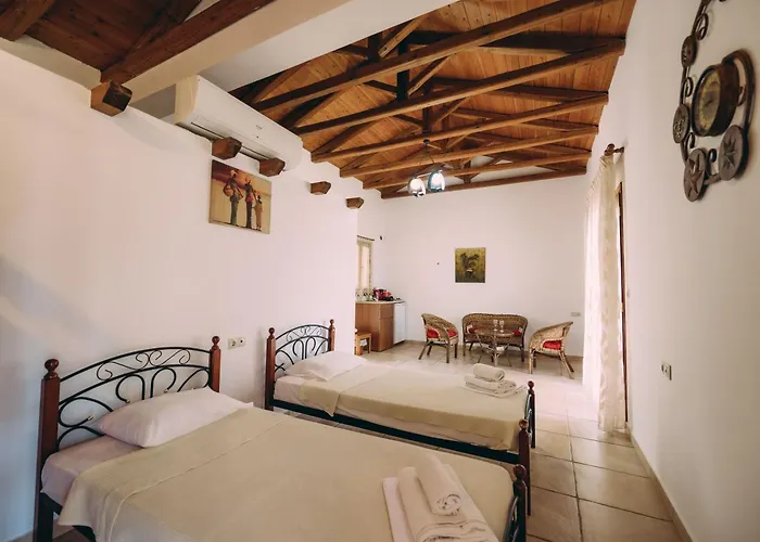 Trikalioti's Lush Estate * Palouki