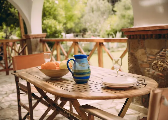 Trikalioti's Lush Estate *