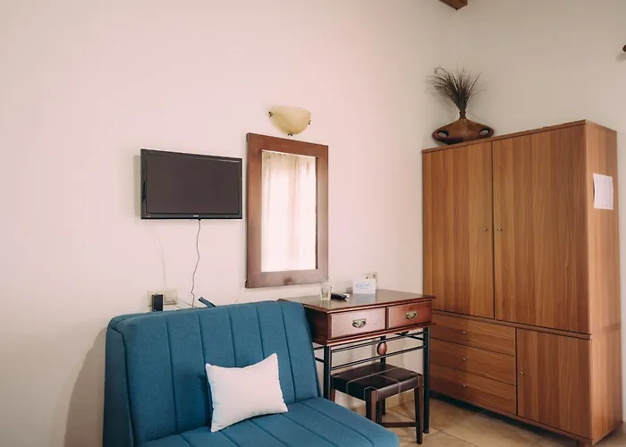 Trikalioti's Lush Estate Palouki