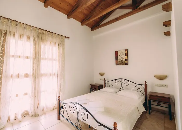 Appartement Trikalioti's Lush Estate Palouki