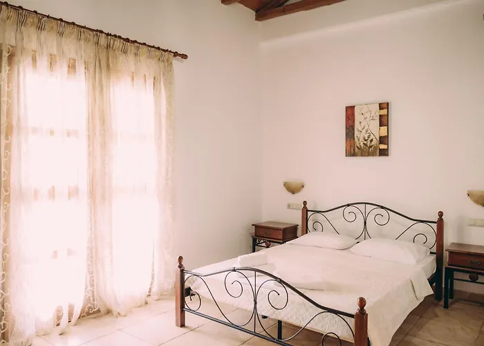 Trikalioti's Lush Estate *