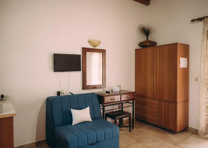 Trikalioti's Lush Estate Appartement