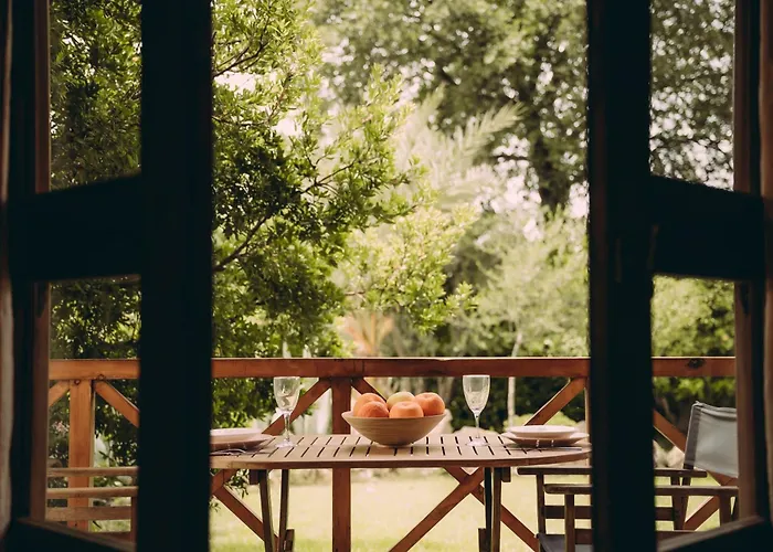 Trikalioti's Lush Estate Appartement