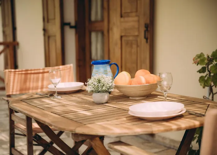 Trikalioti's Lush Estate Appartement *